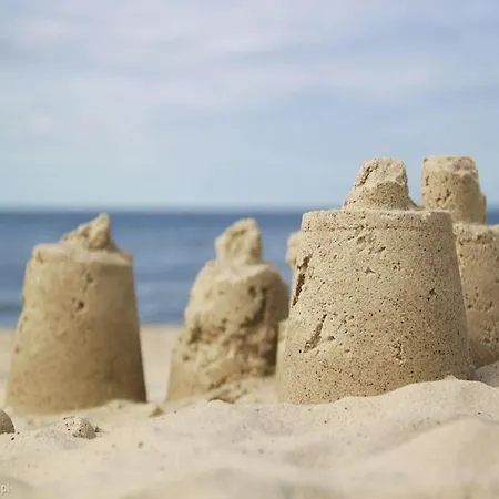 Dom wakacyjny In Near Seaside Mielenko
